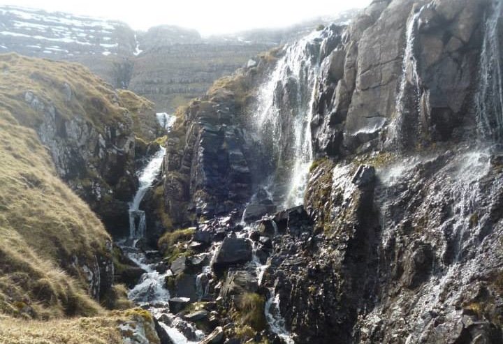 Hvat hendir við áunum í Norðuroyggjum?