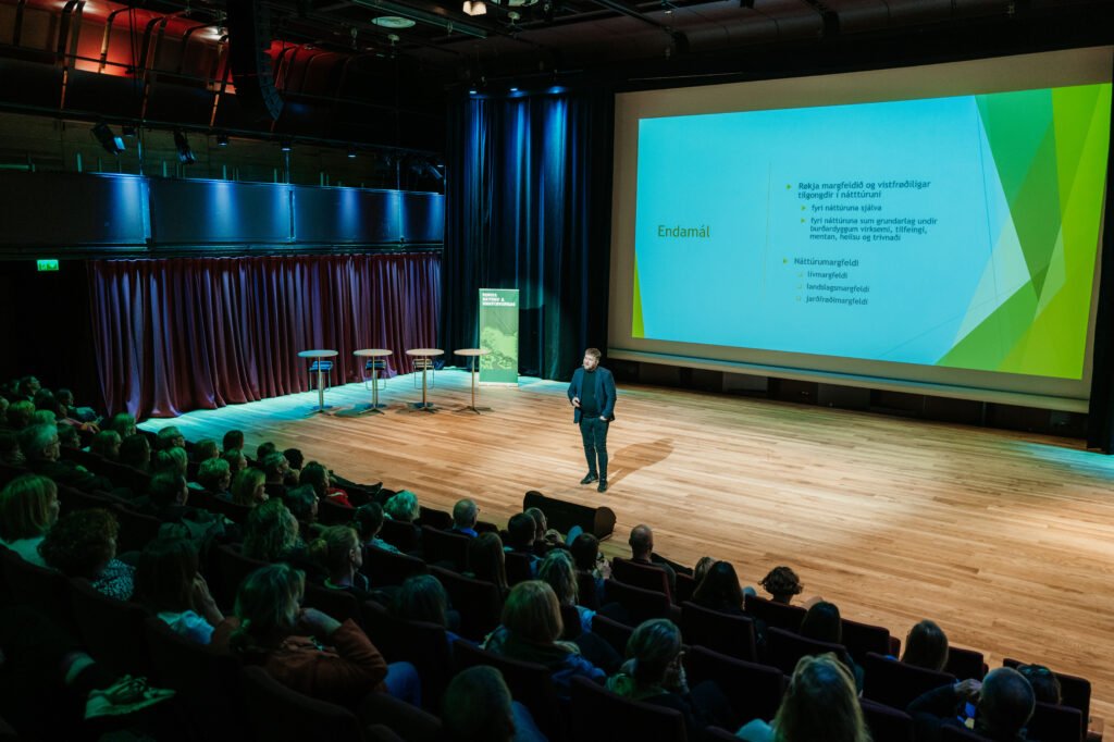 Fjølbroytt ráðstevna